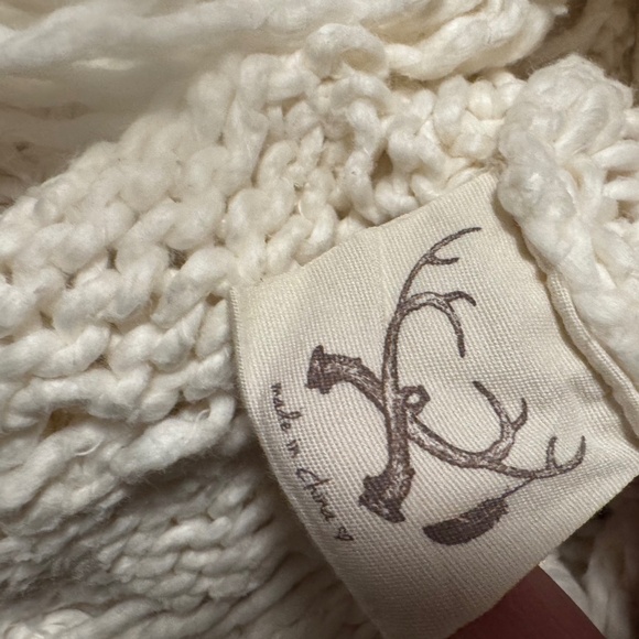 Spell Leah Hand Knit Cardigan OS - Picture 11 of 12